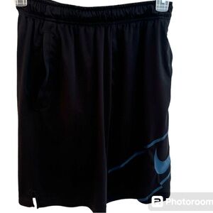 Nike Men’s Black Dri-Fit lined shorts Size M